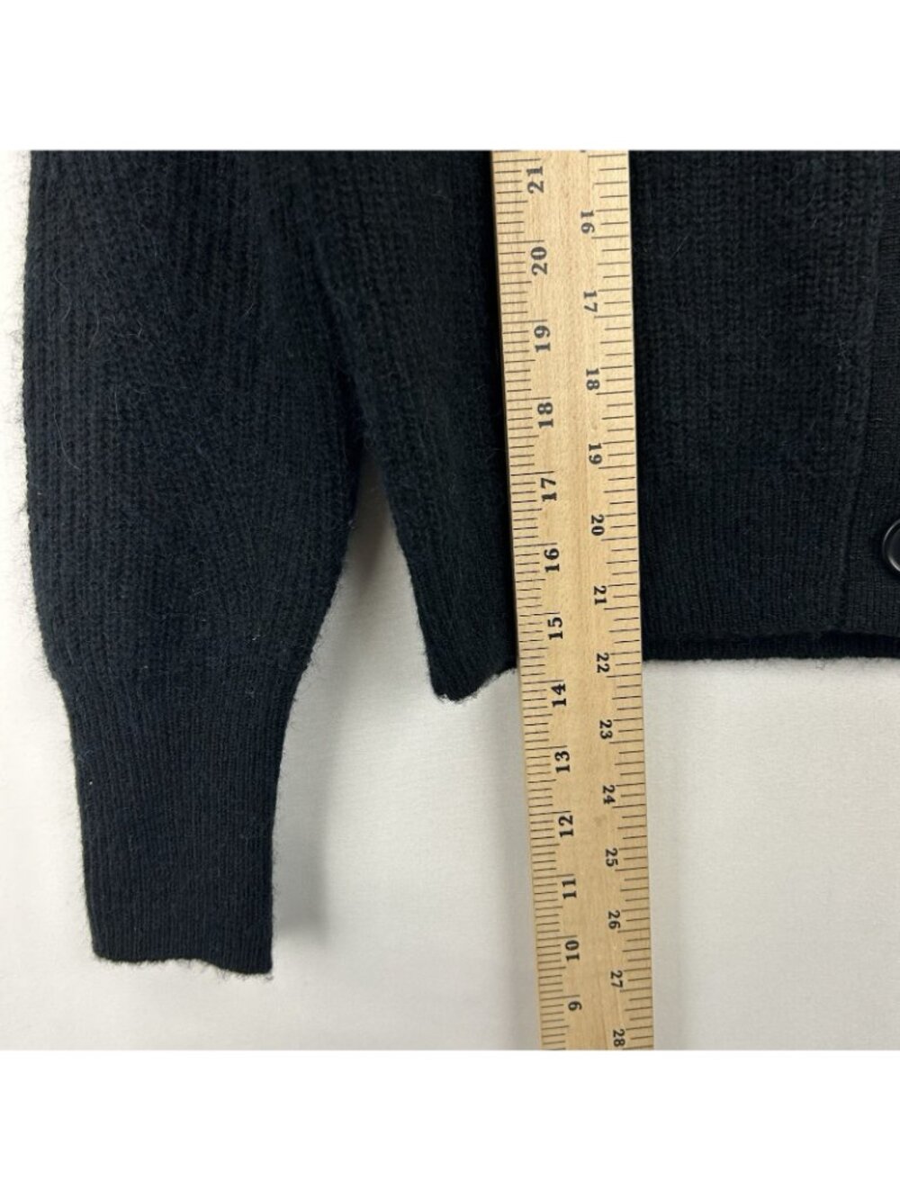 J Crew Women’s Medium Black Alpaca Wool Blend Cropped V-neck Cardigan Sweater - Picture 6 of 16